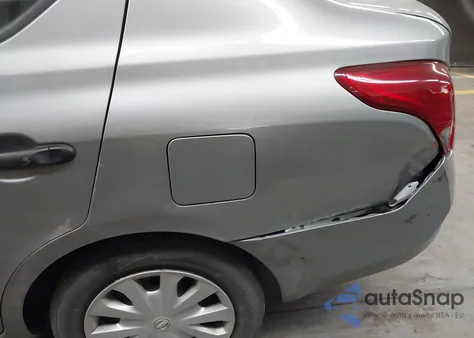 2013 Nissan Versa 1.6 S z USA, uszkodzony, nr VIN 3N1CN7AP5DL869790